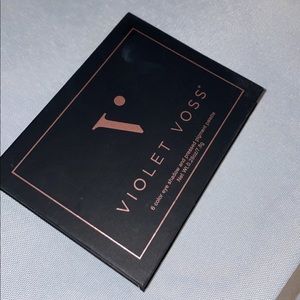 Brand new ! never used eyeshadow palette